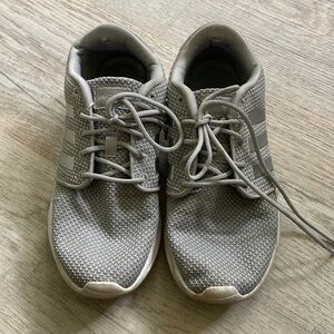 Adidas tennis shoes